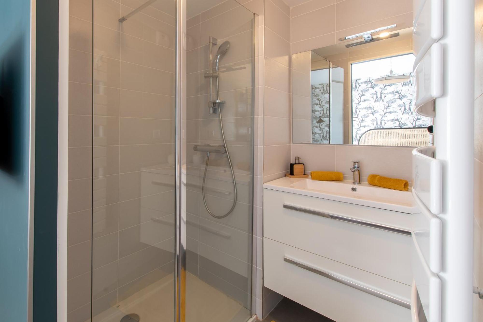 Luxury Mind Vue Exceptionnelle Pied Dans L'Eau Parkings Prives 2 Places Climatisation Hyper Centre Logement D'Exception La Grande Motte Luaran gambar
