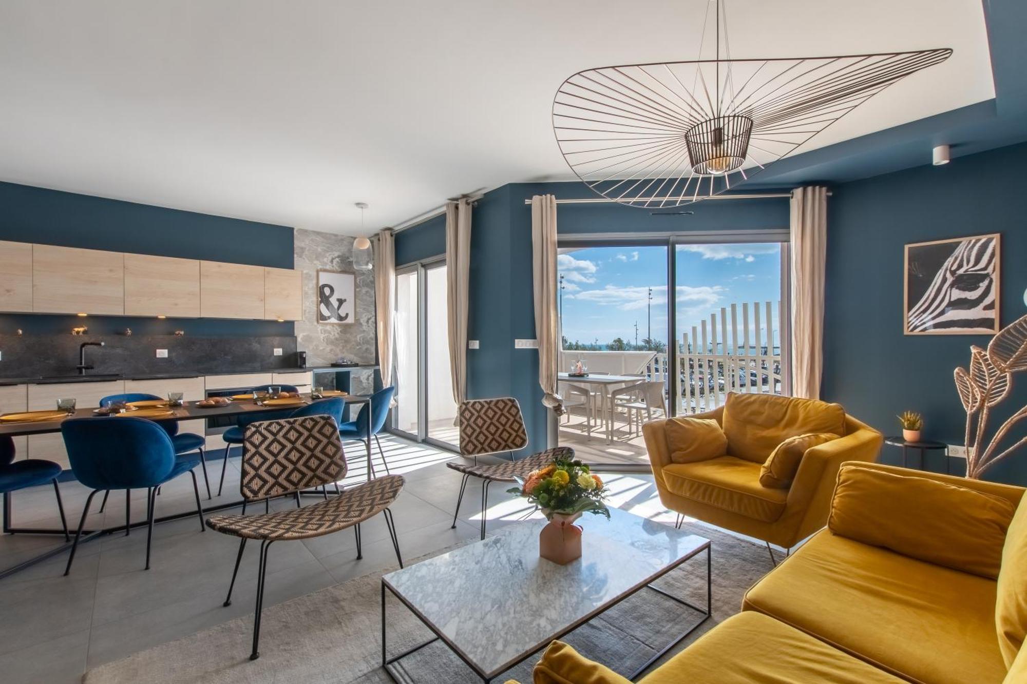 Luxury Mind Vue Exceptionnelle Pied Dans L'Eau Parkings Prives 2 Places Climatisation Hyper Centre Logement D'Exception La Grande Motte Luaran gambar